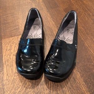 Ahnu Jackie Patent Leather Slip-on, Size 8
